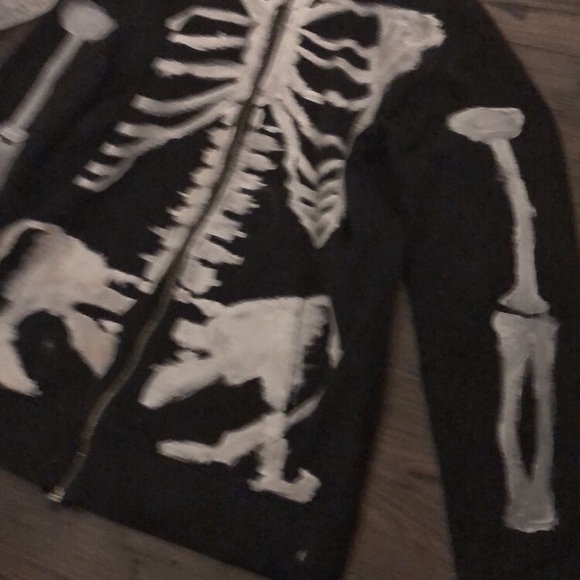 ISO - Picture 6 of 6